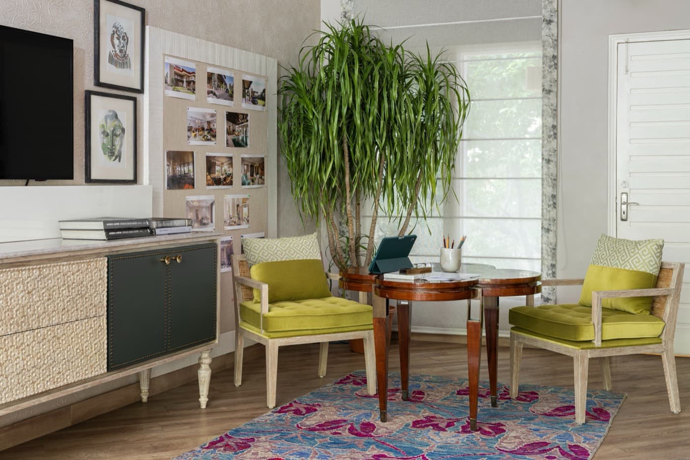 YOU VISIT OUR STUDIO